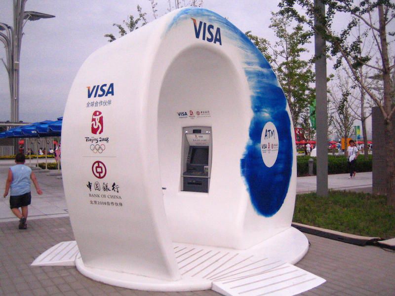 Yurtdışında ATM kullanırken yapabileceğiniz işlemler kısıtlıdır.